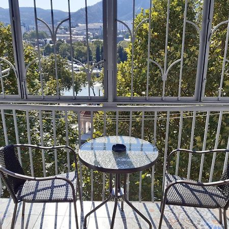 Apartment Near Church Tbilisi Luaran gambar