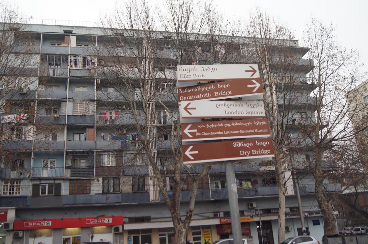 Apartment Near Church Tbilisi Luaran gambar